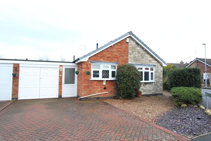 3 Bedroom Bungalow For Sale In Yew Tree Close, Lutterworth, LE17
