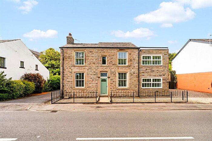 4 Bedroom Detached House For Sale In Belmont Road, Bolton, BL1