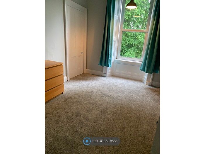 4 Bedroom Flat To Rent In Morningside Road, Edinburgh, EH10