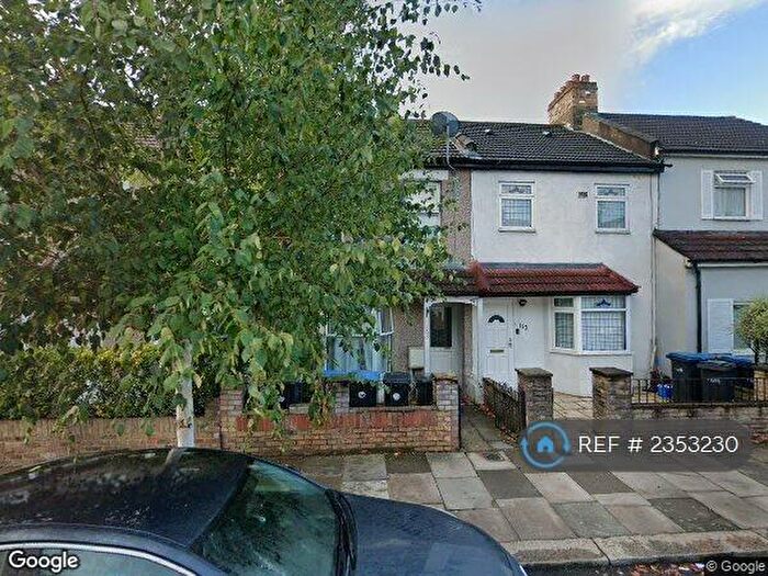 3 Bedroom Flat To Rent In Croyland Road, London, N9