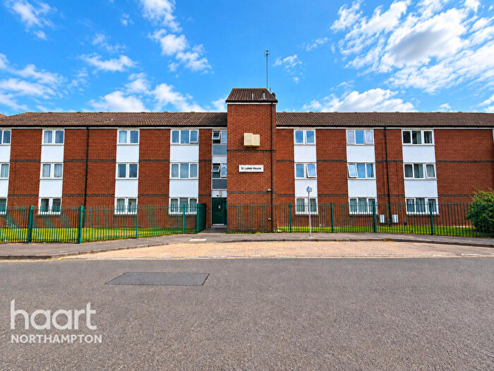 1 Bedroom Flat For Sale In Lower Harding Street, Northampton, NN1