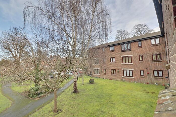 1 Bedroom Flat For Sale In East Street, Havant, PO9