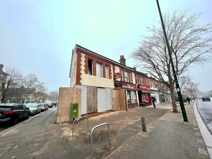 6 Bedroom Flat To Rent In Stanley Road, Teddington, TW11