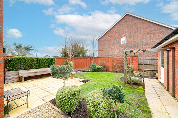 4 Bedroom Detached House For Sale In Vaisey Close, Tring, HP23