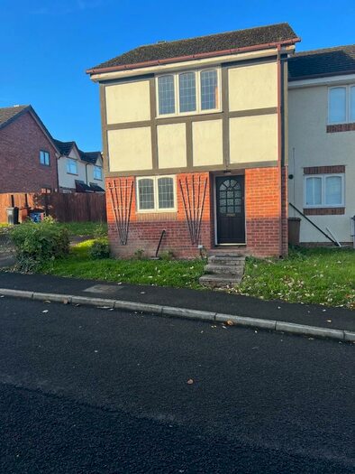2 Bedroom End Of Terrace House To Rent In Brushwood Avenue, Flint, Flintshire, CH6