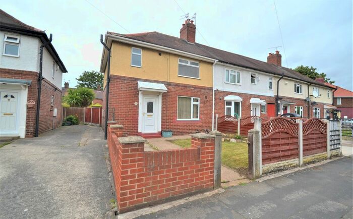 3 Bedroom Semi-Detached House To Rent In Essex Avenue, Doncaster, DN2
