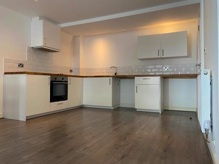 1 Bedroom Flat To Rent In High Street, Runcorn, WA7
