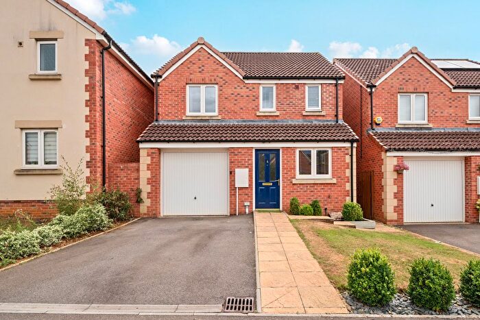 3 Bedroom Detached House For Sale In Fairwood, Badbury Park, Swindon, SN3
