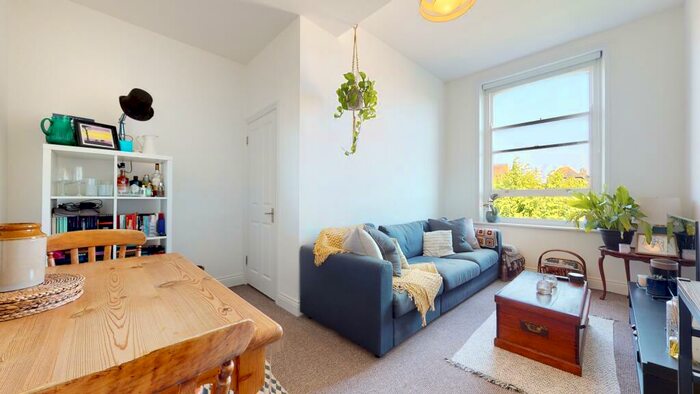 1 Bedroom Flat To Rent In The Drive, Hove, BN3