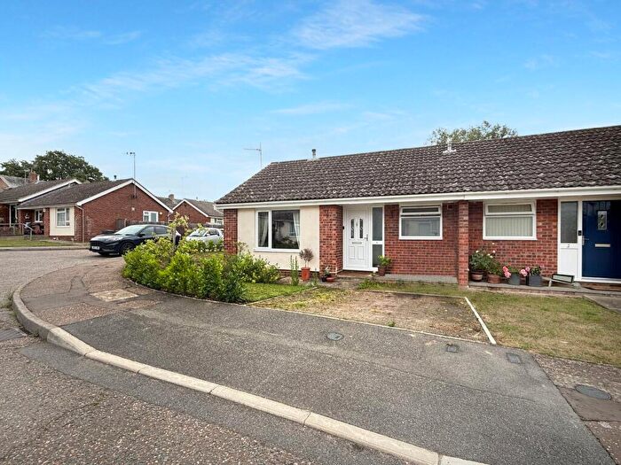 1 Bedroom Bungalow For Sale In Magdalene Crescent, Silver End, Witham, CM8