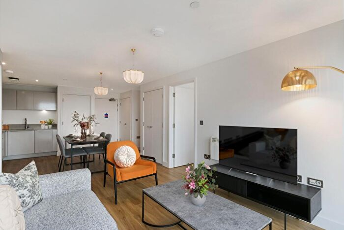 2 Bedroom Apartment To Rent In Solstice Apartments, Milton Keynes Milton Keynes, MK9