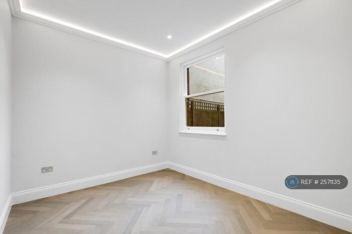 3 Bedroom Flat To Rent In Hillfield Road, London, NW6