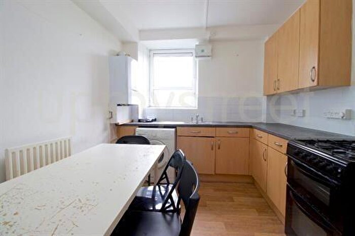 4 Bedroom Flat To Rent In Harmood Street, Chalk Farm, NW1