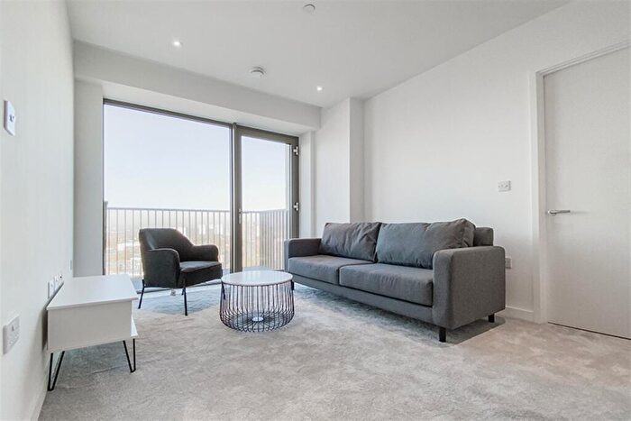 2 Bedroom Apartment To Rent In Local Crescent, M5