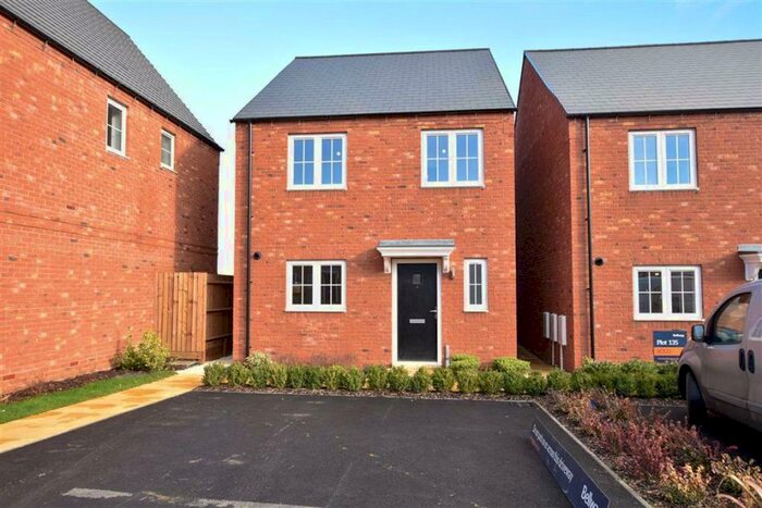 3 Bedroom Detached House To Rent In Fotheringhay Road, Wellingborough, NN8