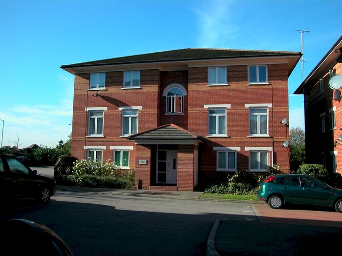 1 Bedroom Flat To Rent In Swynford Gardens, London NW4