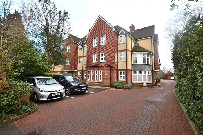 2 Bedroom Flat For Sale In Sycamore Grange, Branksomewood Road, Fleet, GU51