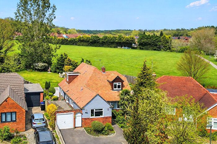 4 Bedroom Detached House For Sale In Beresford Close, Frimley Green, Camberley, Surrey, GU16