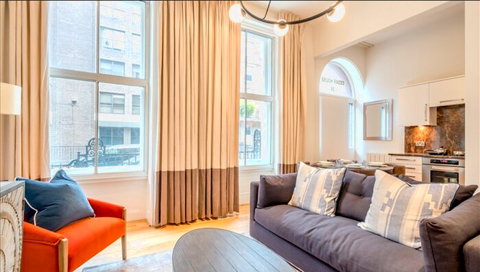 2 Bedroom Flat To Rent In Nottingham Place, Marylebone, London, W1U