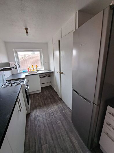 2 Bedroom Flat To Rent In Bonnick Close, Luton, LU1