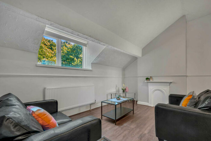 2 Bedroom House To Rent In Hyde Park Road, Leeds, LS6