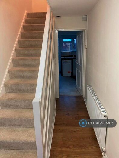 3 Bedroom End Of Terrace House To Rent In Aylesbury, Aylesbury, HP21