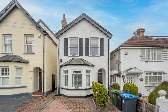 1 Bedroom Flat To Rent In Douglas Road, Surbiton KT6