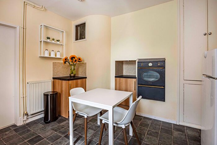 1 Bedroom Flat To Rent In Zulla Road, Nottingham, NG3
