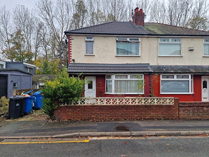 3 Bedroom Semi-Detached House For Sale In Russell Road, Runcorn, Cheshire, WA7