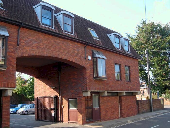 3 Bedroom Property To Rent In East Borough, Wimborne, BH21