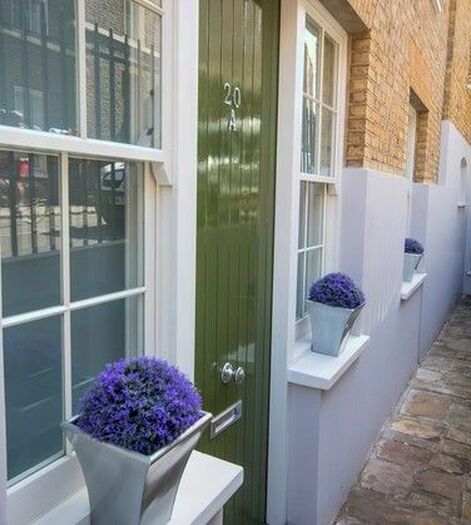 3 Bedroom Mews To Rent In John Street, London, WC1N