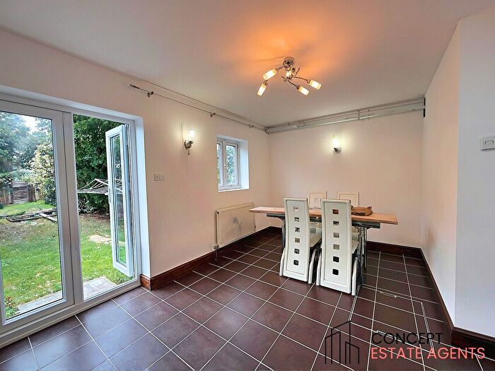 3 Bedroom Terraced House To Rent In Dibdin Road, Sutton, SM1