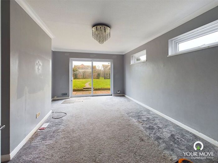 3 Bedroom Bungalow To Rent In St. Michaels Avenue, Margate, Kent, CT9