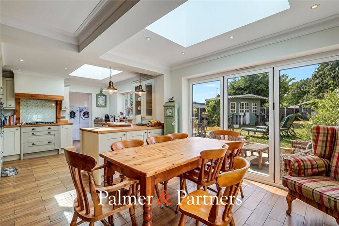 4 Bedroom Bungalow For Sale In All Saints Close, Chelmsford, Essex, CM1