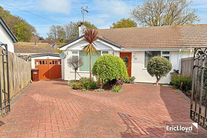 2 Bedroom Semi-detached Bungalow For Sale In Pine Close, Brixham, TQ5