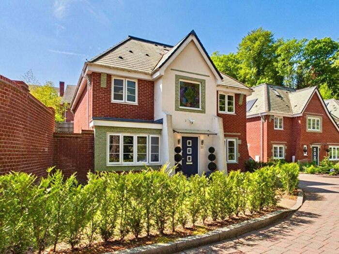4 Bedroom Detached House For Sale In Trinity Circle, High Wycombe, HP11