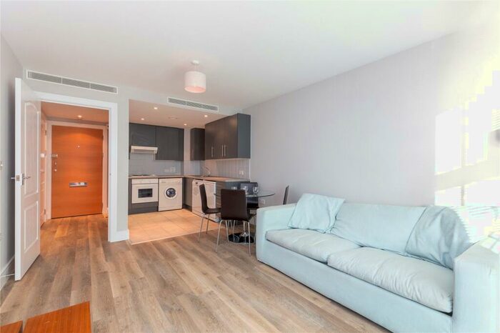 1 Bedroom Apartment To Rent In Warwick Building, Queenstown Road, London, SW11