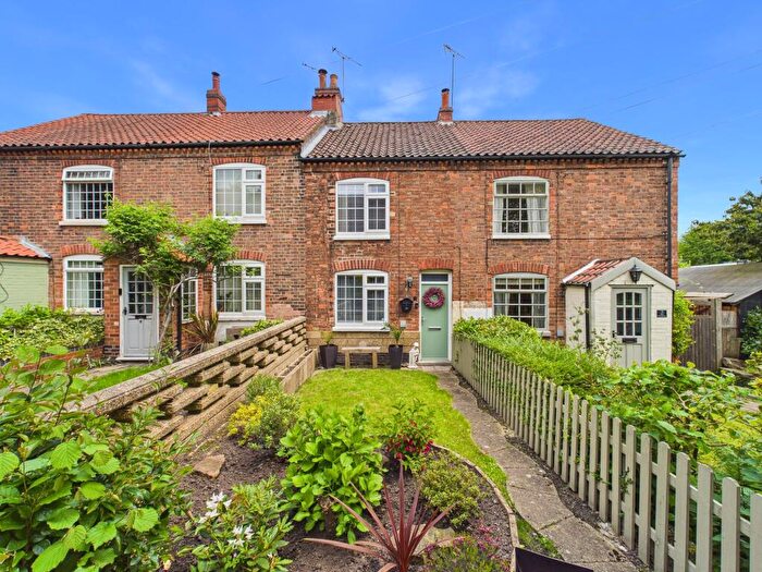 2 Bedroom Cottage For Sale In Kirks Buildings, Carlton, Nottingham, NG4