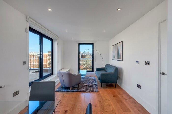 1 Bedroom Apartment To Rent In Euler Court, Parkside, Bow, E3