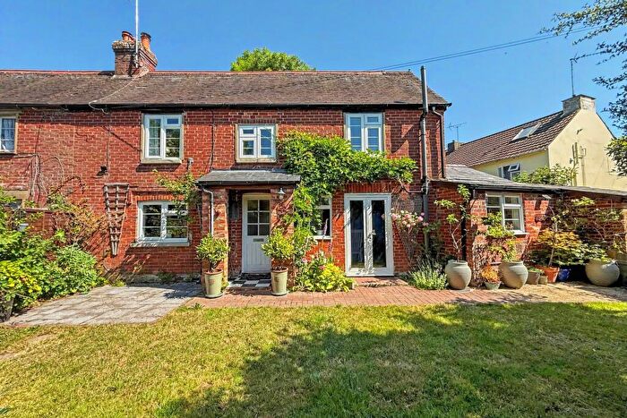3 Bedroom Semi Detached House For Sale In Fordingbridge, SP6