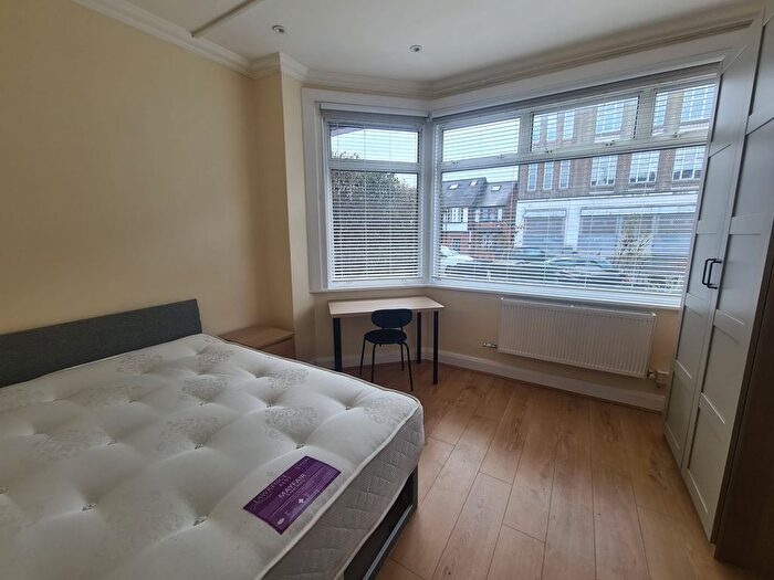 1 Bedroom Property To Rent In Priory Villas, Colney Hatch Lane, N11