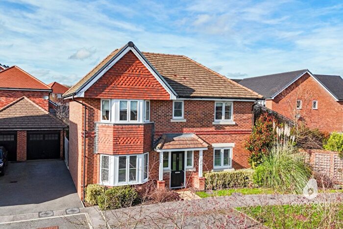 4 Bedroom Detached House For Sale In Elisha Close, Spencers Wood, RG7