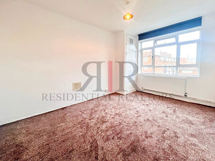 3 Bedroom Terraced House To Rent In St Peter's House, Queen Row, SE17