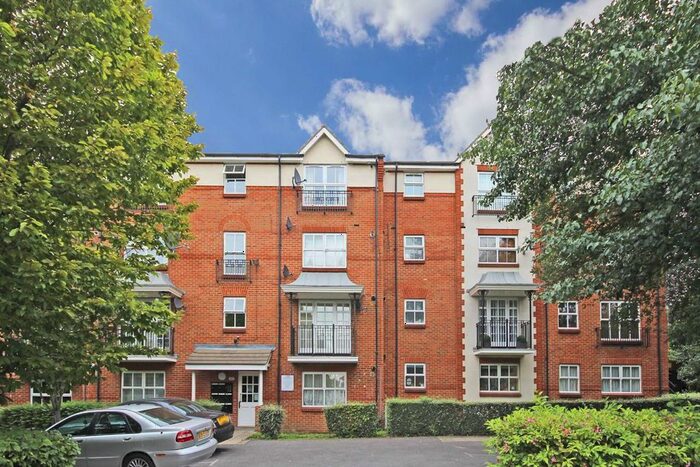 1 Bedroom Flat To Rent In Shaftesbury Gardens, London, NW10