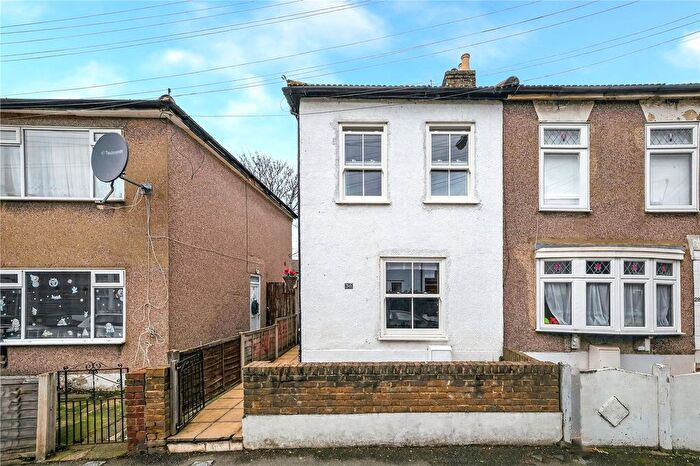2 Bedroom End Terrace House For Sale In Mayfield Road, Walthamstow, London, E17