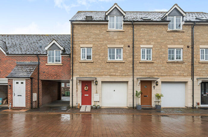 3 Bedroom Town House For Sale In Giles Hollow, Warminster, BA12
