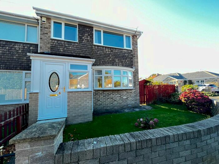 3 Bedroom End Of Terrace House To Rent In Barrass Avenue, Seghill, Northumberland, NE23