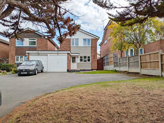 3 Bedroom Detached House For Sale In Rayleigh Road, Thundersley, Essex, SS7