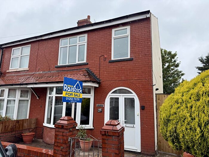 3 Bedroom Semi-Detached House For Sale In Sharow Grove, Blackpool, FY1