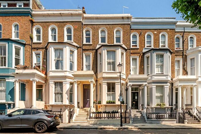 5 Bedroom Property To Rent In Powis Gardens, Notting Hill, W11
